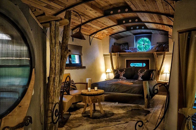 BEAUTIFUL HOUSE TRUCK BEDROOM