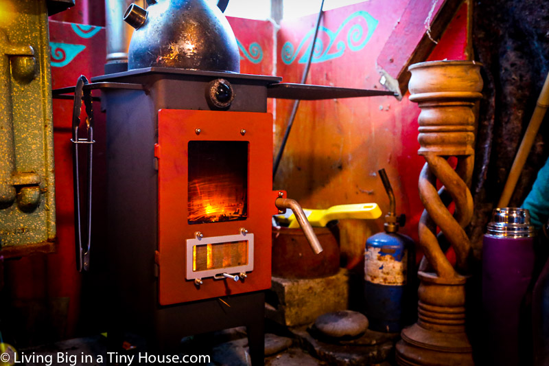 THE DEN IN THE FOREST - WOOD STOVE