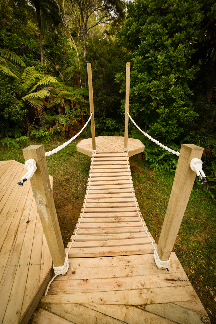 DIY-ROPE-BRIDGE