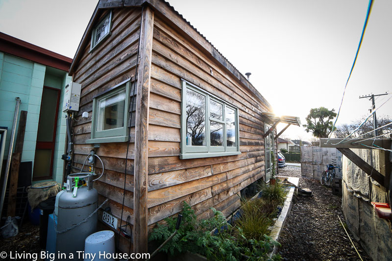 BEAUTIFUL TINY HOUSE (OFF-THE-GRID)