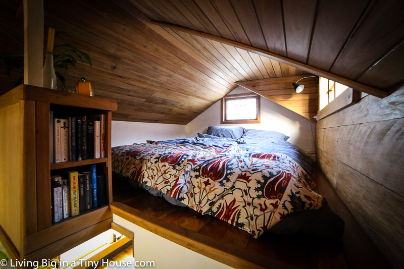 BEAUTIFUL TINY HOUSE (SLEEPING LOFT)