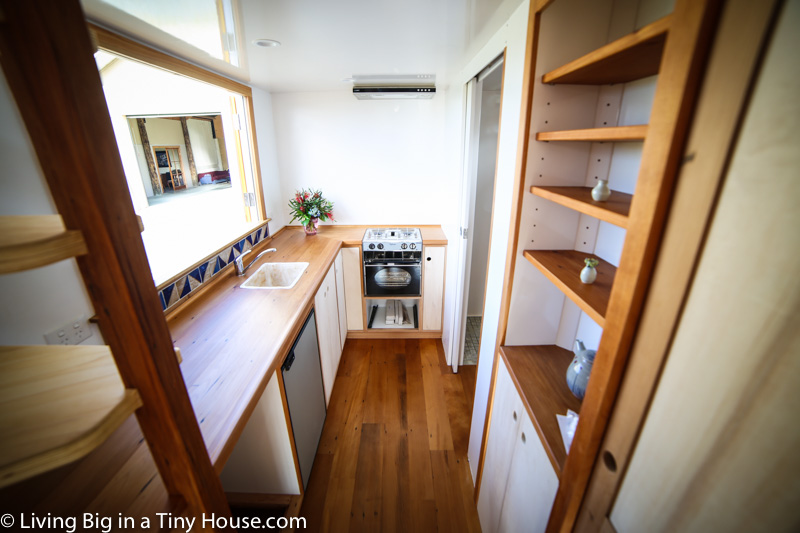 HIGH SPEC TINY HOUSE (Kitchen1)