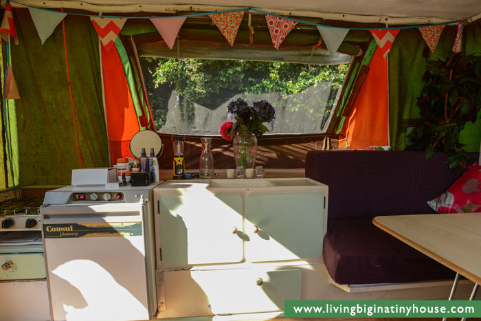 POP-TOP-CAMPER-KITCHEN