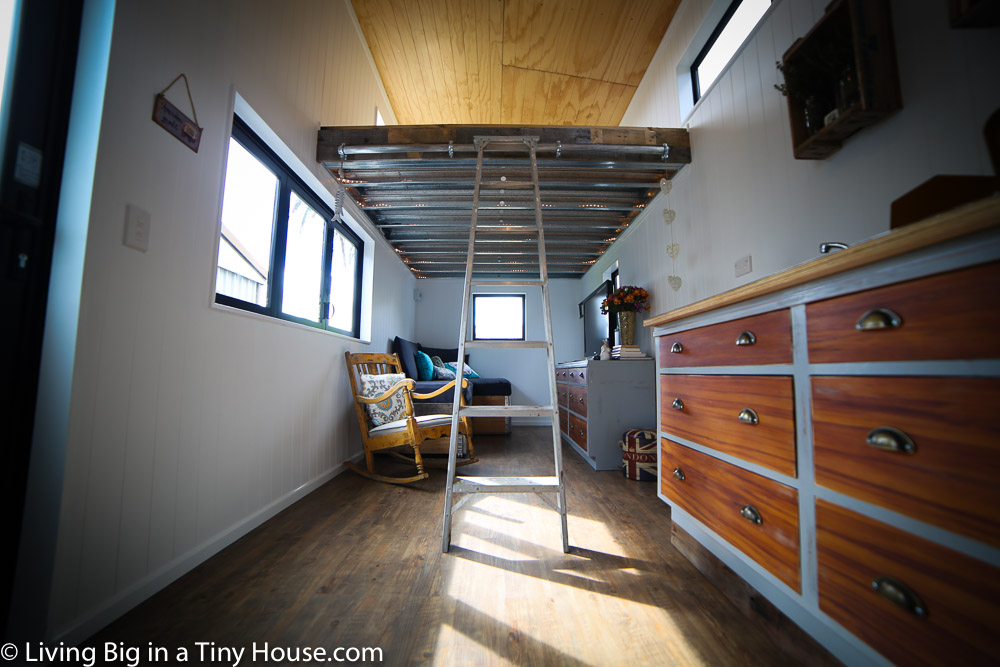 tiny-housewives-tiny-house-4-of-17