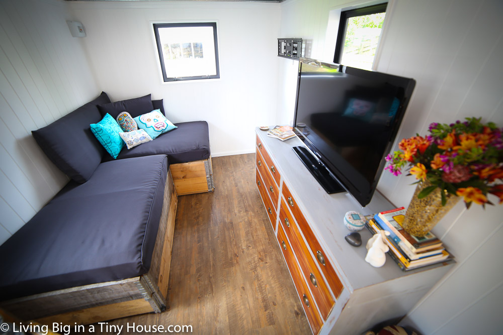 tiny-housewives-tiny-house-5-of-17