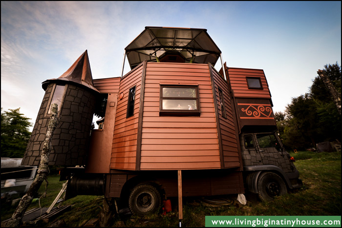 Castle Truck Fold Out Kitchen