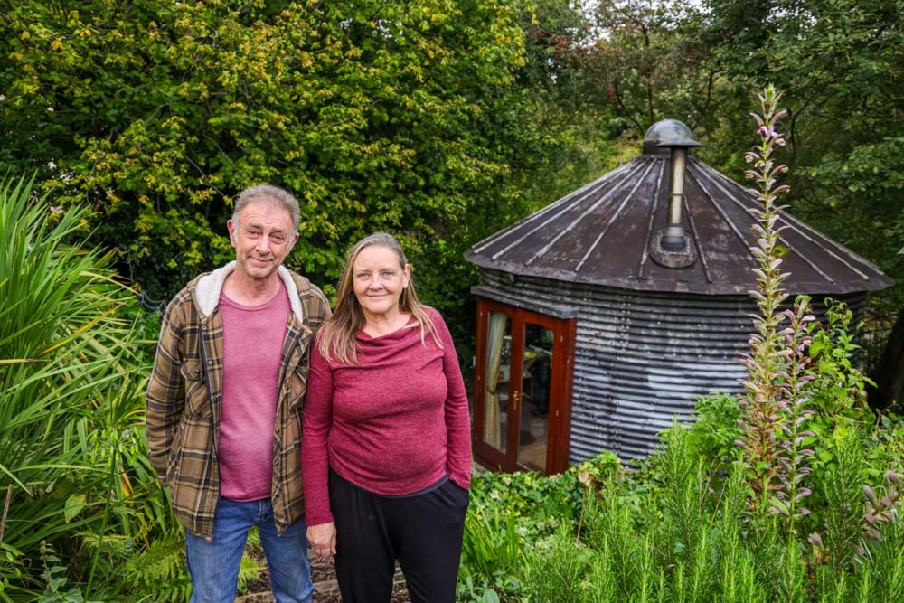 They Turned This £1 Grain Silo Into An ASTOUNDING Tiny Home! They Turned This £1 Grain Silo Into An ASTOUNDING Tiny Home!