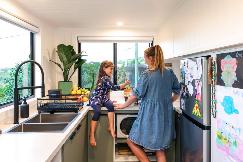 She Lost Her Apartment Then Built This Stunning Tiny House For Her and Her Daughter! She Lost Her Apartment Then Built This Stunning Tiny House For Her and Her Daughter!