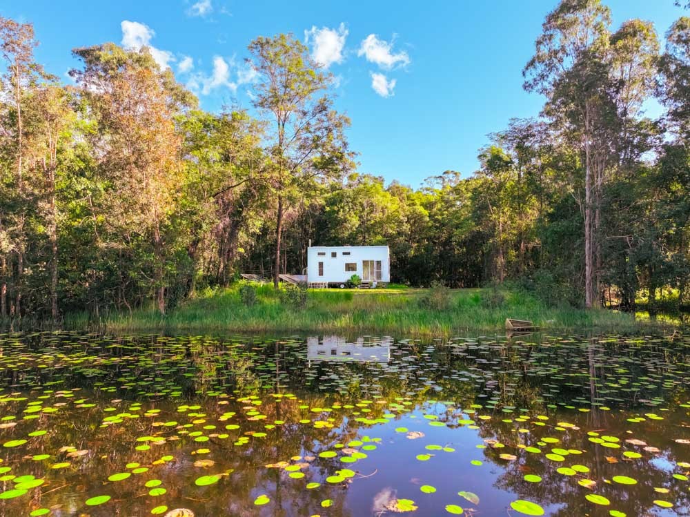 Minimalist Luxury Tiny Home on the Sunshine Coast Minimalist Luxury Tiny Home on the Sunshine Coast