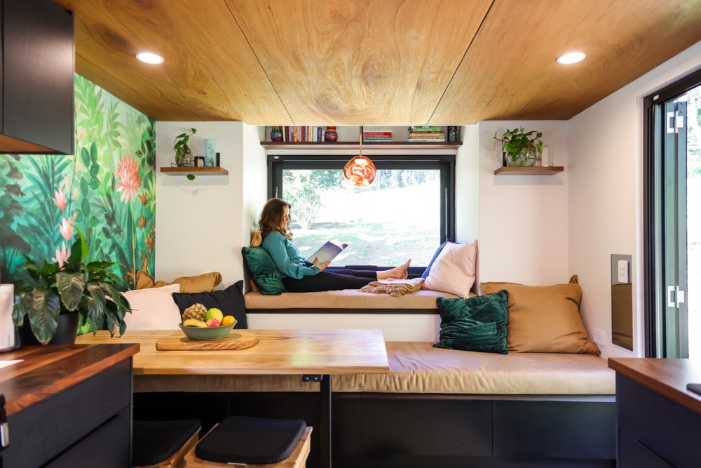 This HUGE Tiny House Has EVERYTHING! This HUGE Tiny House Has EVERYTHING!