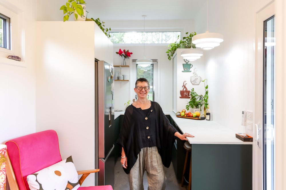 Modern Minimalist Tiny Home with a Retro Twist Modern Minimalist Tiny Home with a Retro Twist