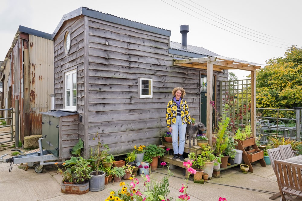 She Built Her Beautiful Tiny Home For Just £12,000 (She Even Milled The Timber!) She Built Her Beautiful Tiny Home For Just £12,000 (She Even Milled The Timber!)