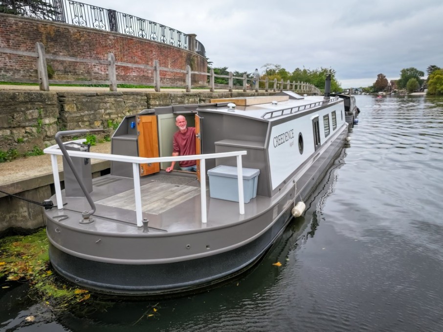 His Stunning Self-Built Modern Minimalist Houseboat on London’s Canals