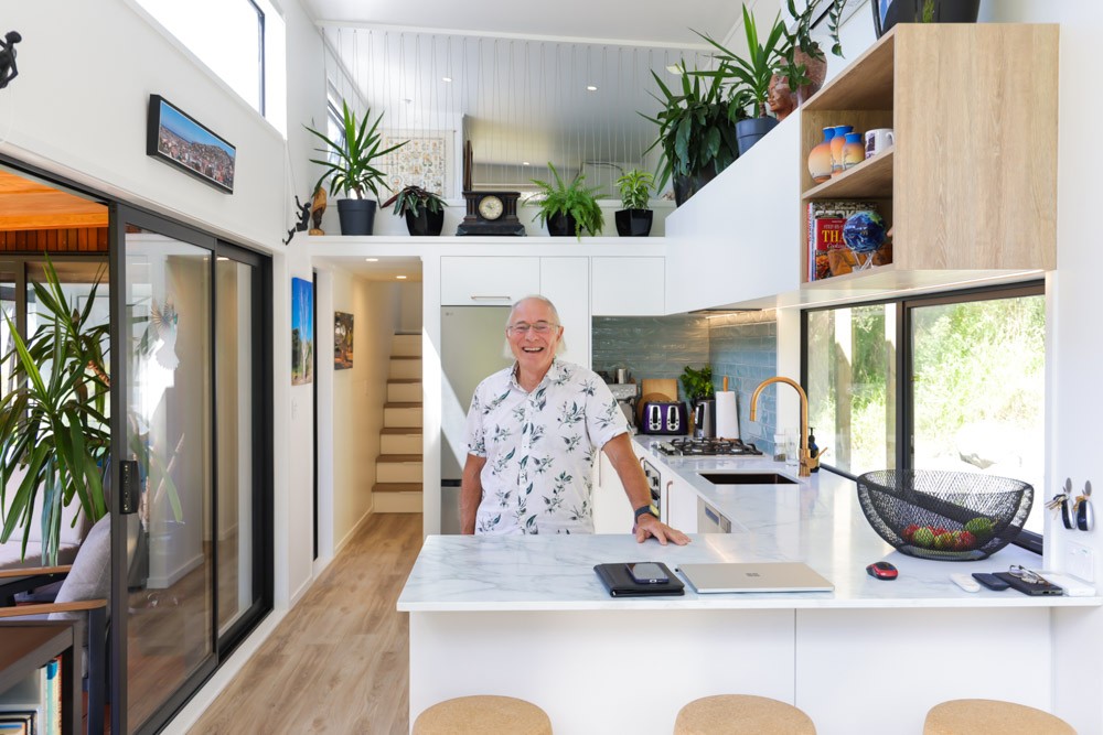At 77, He Started a New Life in an Off-Grid Tiny House