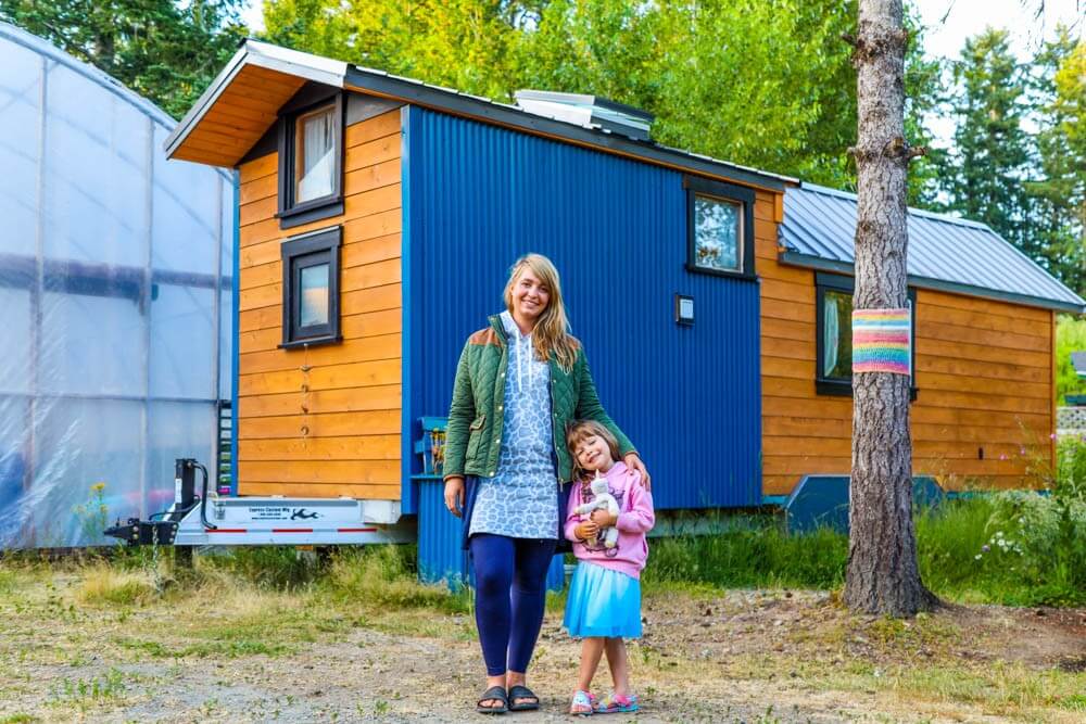 Simple Living In Artistic Tiny Home With Greenhouse Simple Living In Artistic Tiny Home With Greenhouse