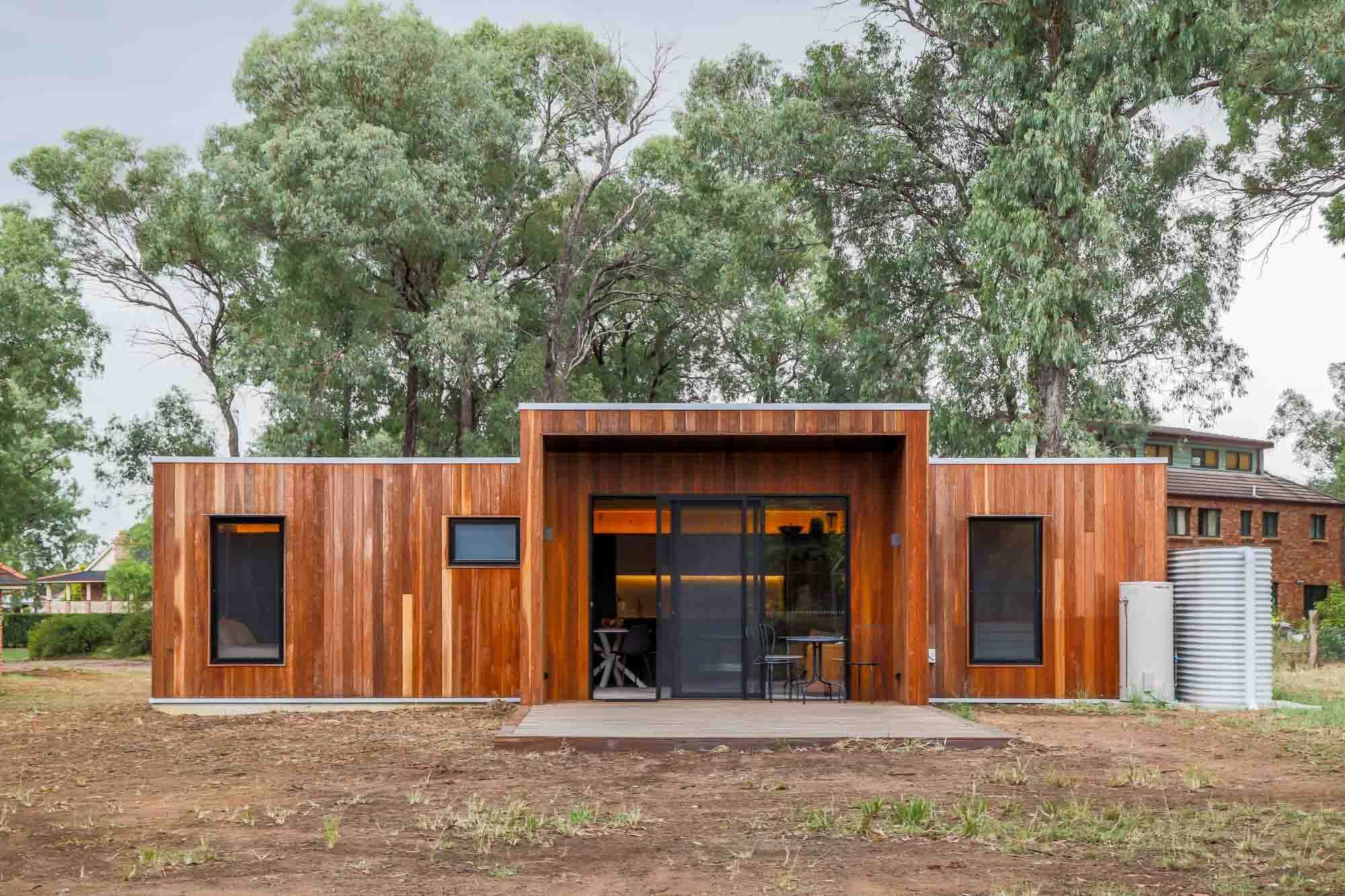 Modern Living in a Small Family Home Modern Living in a Small Family Home