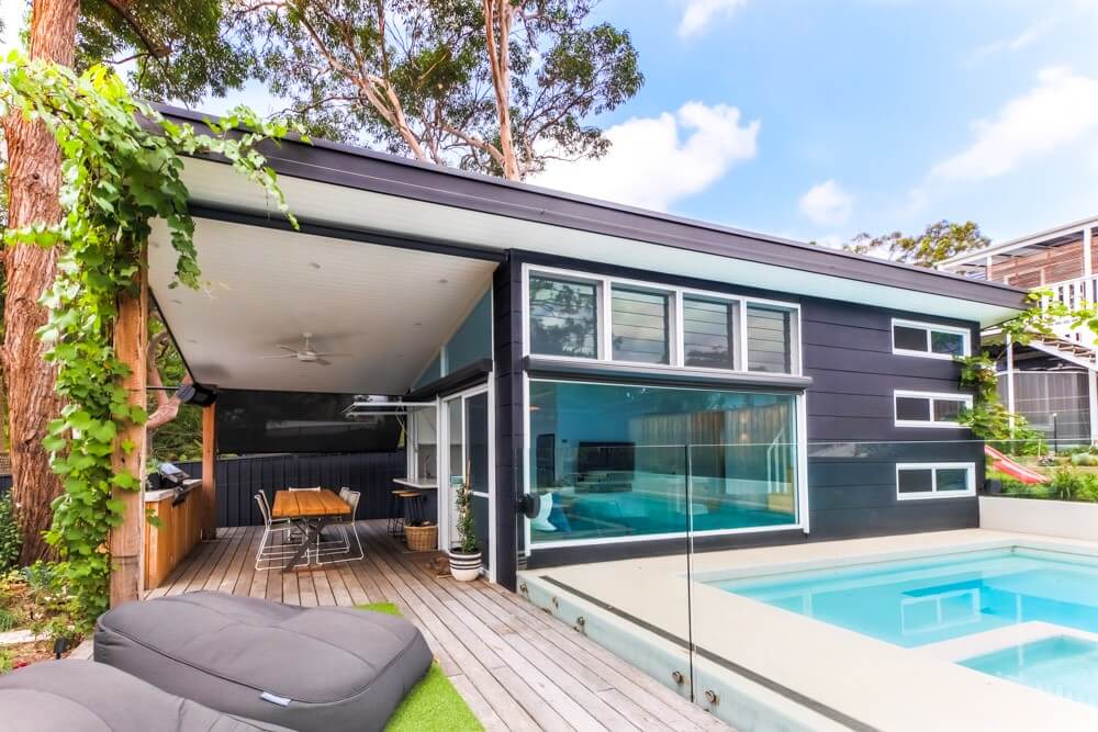 Luxury Modern Small Home Built In Suburban Backyard Luxury Modern Small Home Built In Suburban Backyard