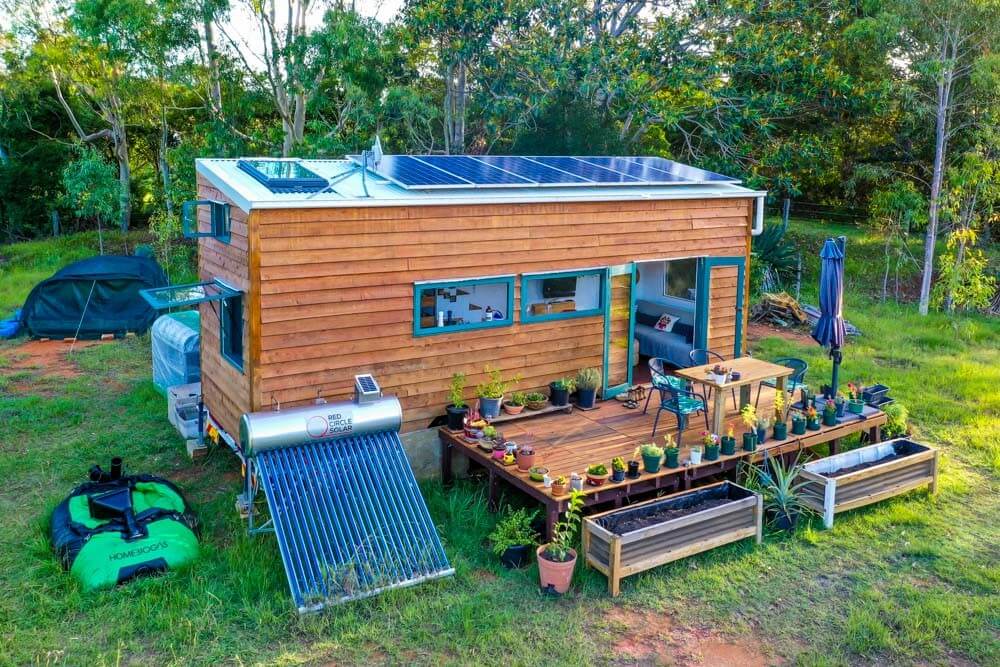 Amazing Off-The-Grid Tiny House Has Absolutely Everything! – Revisited Amazing Off-The-Grid Tiny House Has Absolutely Everything! – Revisited