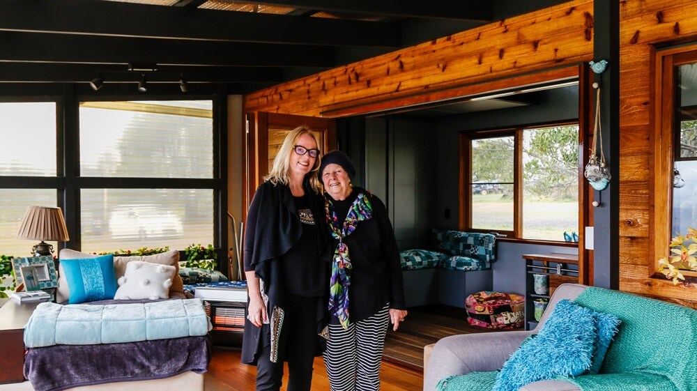 Tiny House Designed To Be Elderly / Disability / Mobility Friendly Tiny House Designed To Be Elderly / Disability / Mobility Friendly