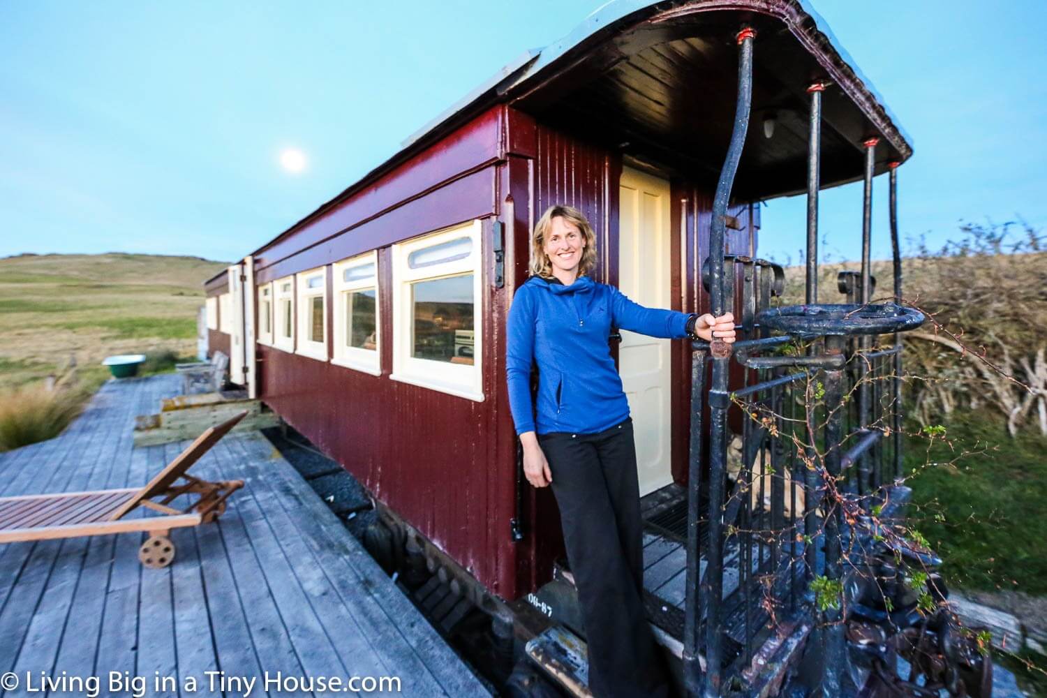 Old Railway Carriage Converted Into Stunning Off-Grid Home Old Railway Carriage Converted Into Stunning Off-Grid Home