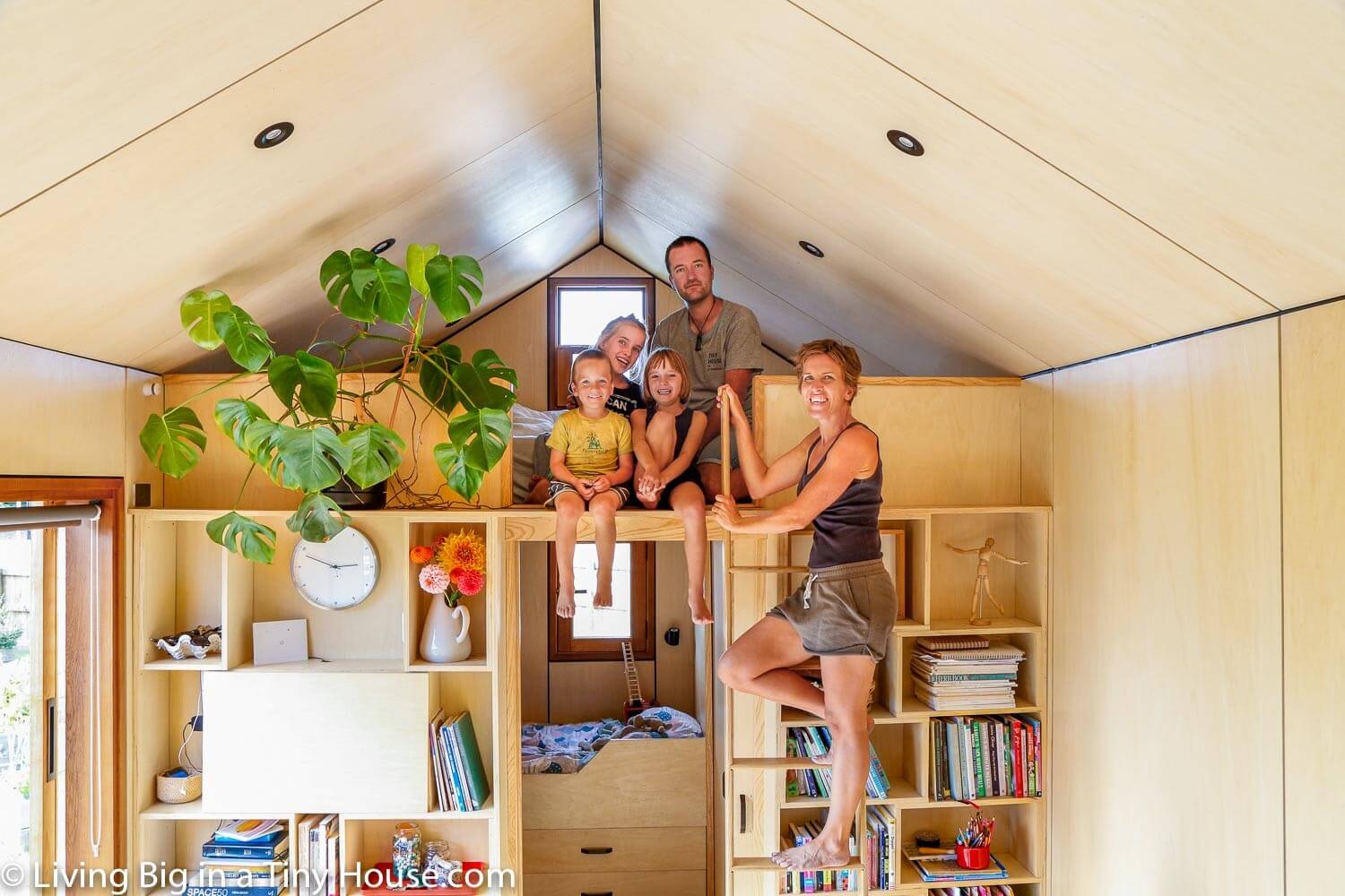 Family of 5’s Modern Tiny House Packed With Clever Design Ideas Family of 5’s Modern Tiny House Packed With Clever Design Ideas
