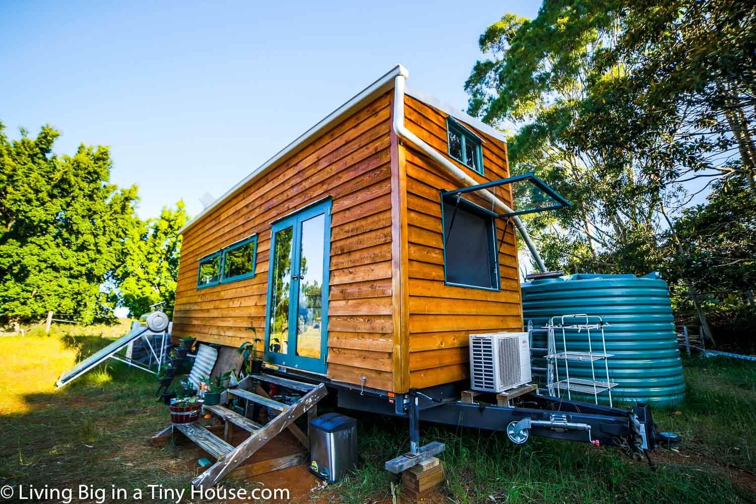 Amazing Off-Grid Tiny House Has Absolutely Everything! Amazing Off-Grid Tiny House Has Absolutely Everything!