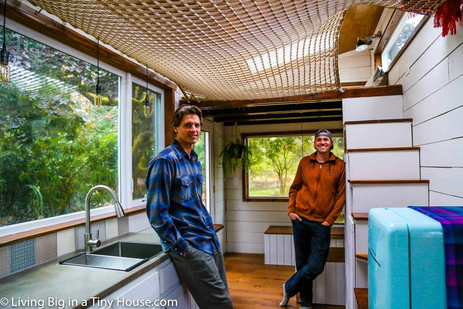Amazing DIY Tiny House With Super Cool Loft Hammock Amazing DIY Tiny House With Super Cool Loft Hammock