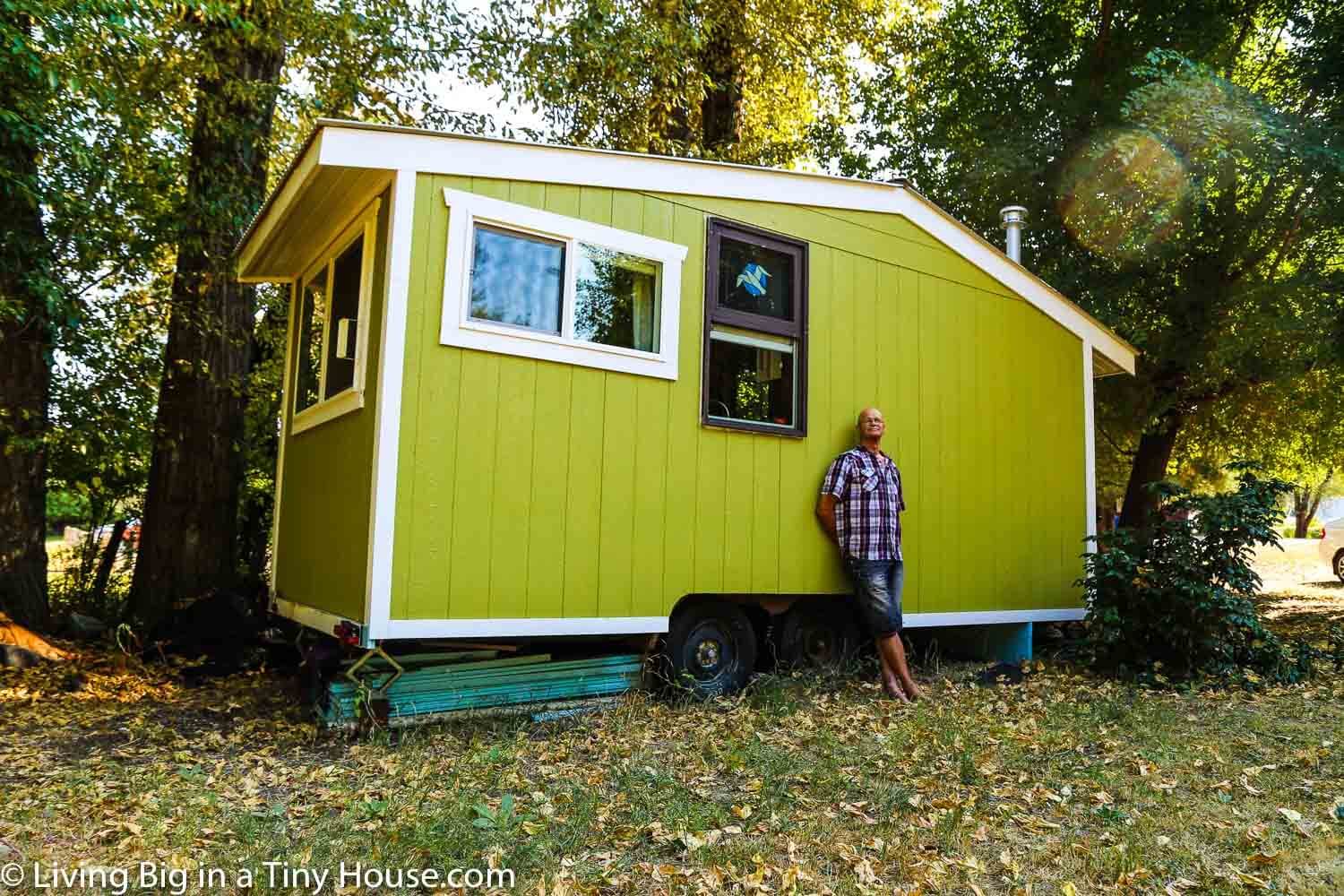 70 Year Old Builds Innovative Off-Grid Tiny House For Debt Free Retirement 70 Year Old Builds Innovative Off-Grid Tiny House For Debt Free Retirement