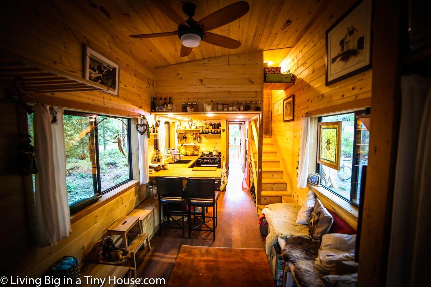 Natural-Build Tiny House For Family With Separate Office and Kids Bedroom