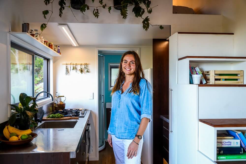 Young Woman's Beautiful Tiny House Gives Freedom From Rent / Mortgage Young Woman's Beautiful Tiny House Gives Freedom From Rent / Mortgage