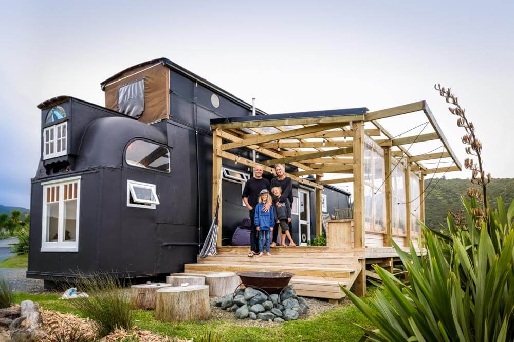Amazing House Bus Home &amp; Airbnb By The Beach
