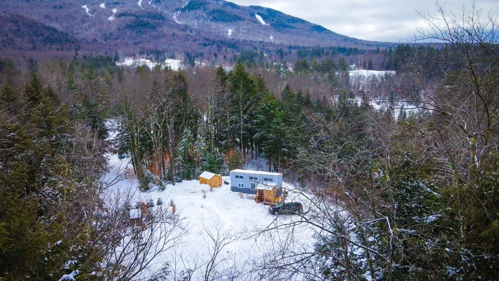Mother & Daughter Escape the City for a Tiny House in the Wilderness Mother & Daughter Escape the City for a Tiny House in the Wilderness