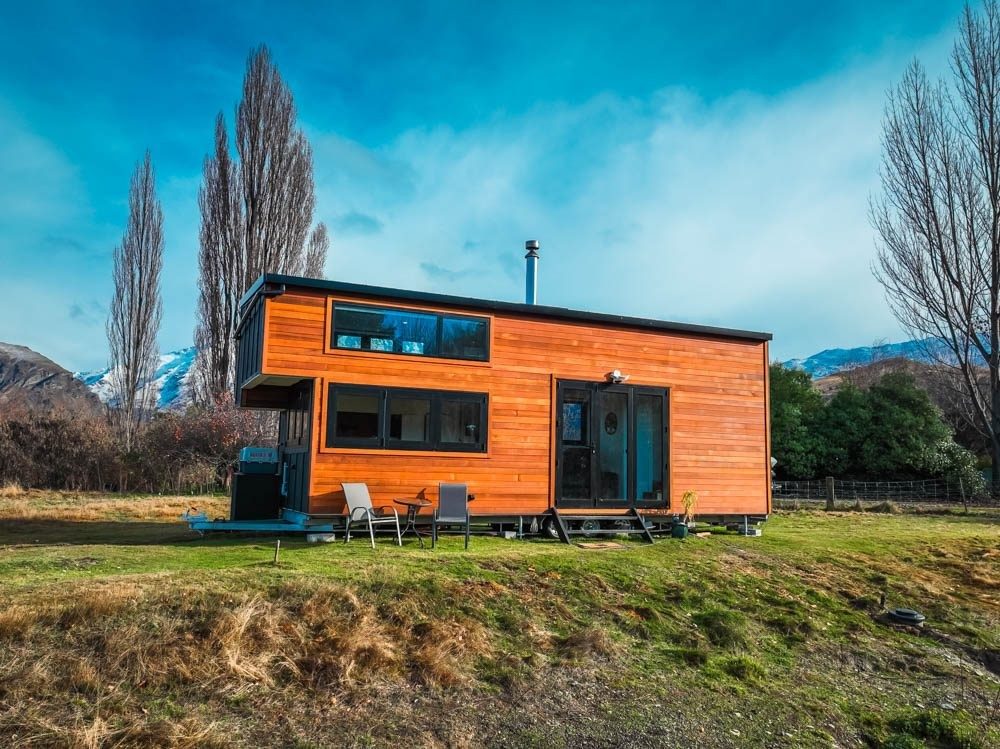 The Tiny House With It All! Beautiful, Modern, Spacious & Dazzling Views The Tiny House With It All! Beautiful, Modern, Spacious & Dazzling Views