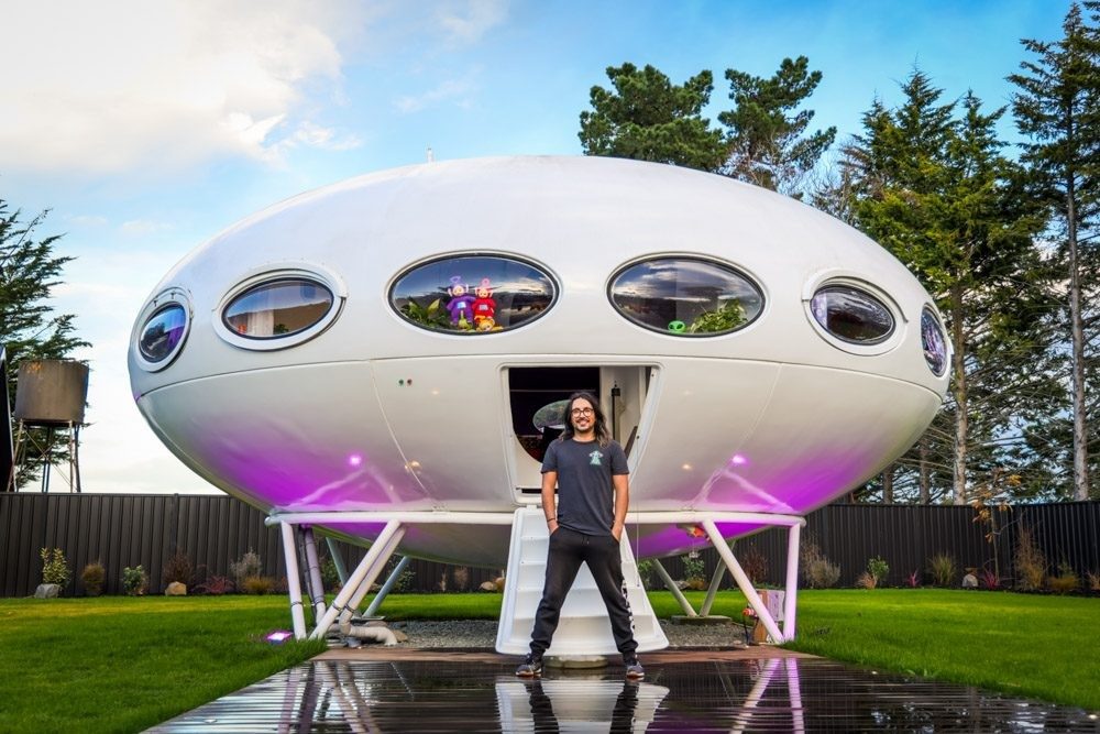 A Vision Of The Future From The Past: Tour A Futuro ‘UFO’ House