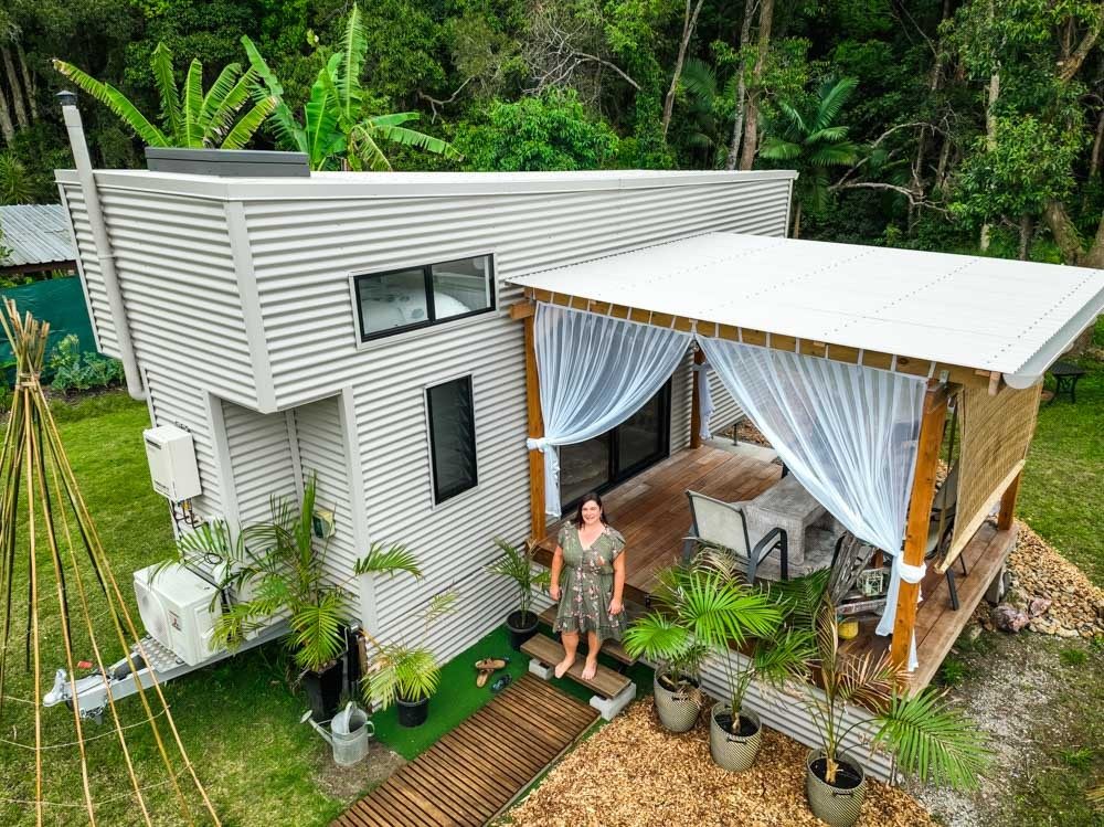 After Losing Everything in an Earthquake, She Built This Amazing Tiny House! After Losing Everything in an Earthquake, She Built This Amazing Tiny House!