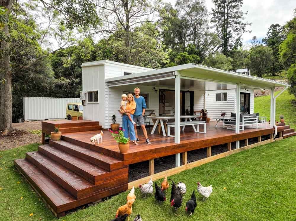 Stunning Tiny House Homestead In The Noosa Hinterland Stunning Tiny House Homestead In The Noosa Hinterland