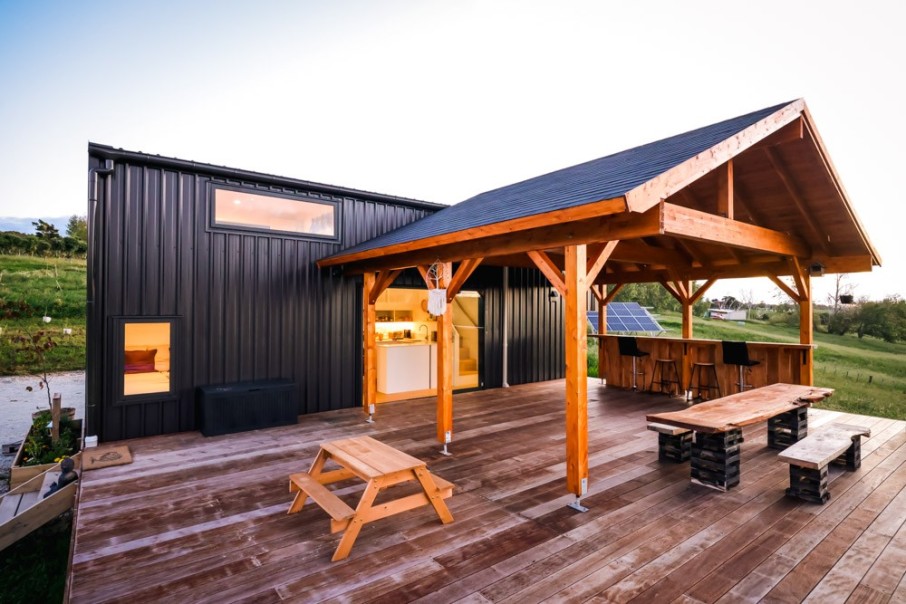 This Epic Tiny House &amp; Land Cost A Fraction Of The Average Home And Is Way Better!