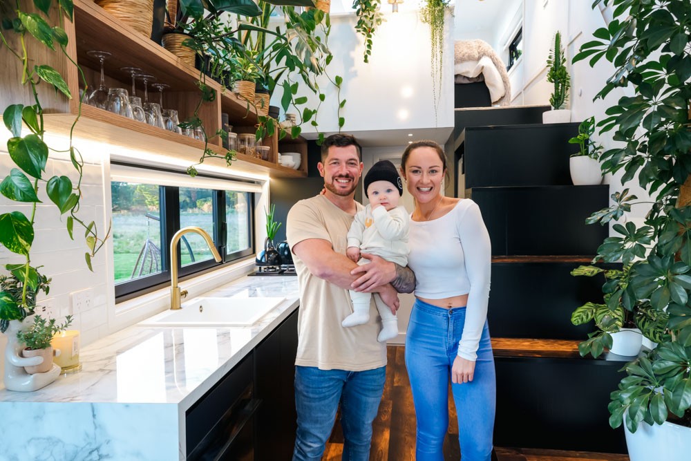 Now This TINY HOUSE Will Turn Heads! Now This TINY HOUSE Will Turn Heads!